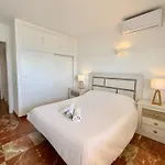 Antillas Ii Front Sea Views Pool 아파트 푸엔히롤라